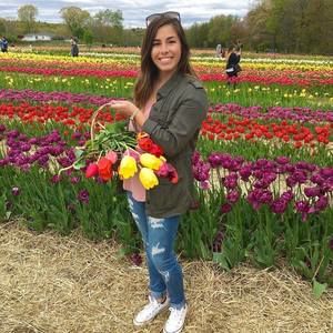 Meet your Posher, Alexis