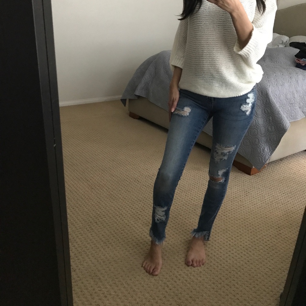 Hidden Distressed Jeans