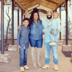 Meet your Posher, Latoya