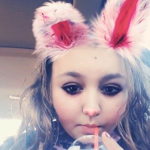 Meet your Posher, Macie