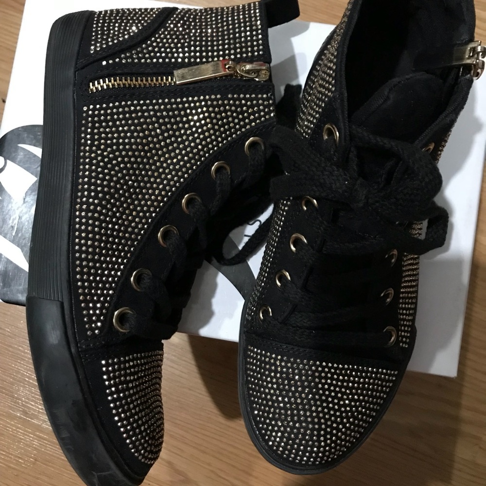 Nine West Diyanna Gold Studded Sneaker 5