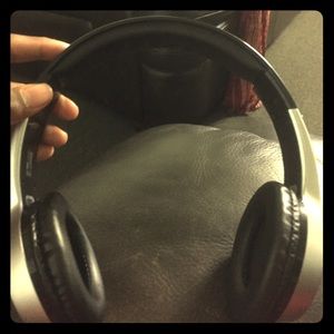 Viv headphones