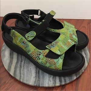 WOLKY Size 10 Jewel Green Active Walking Sandals