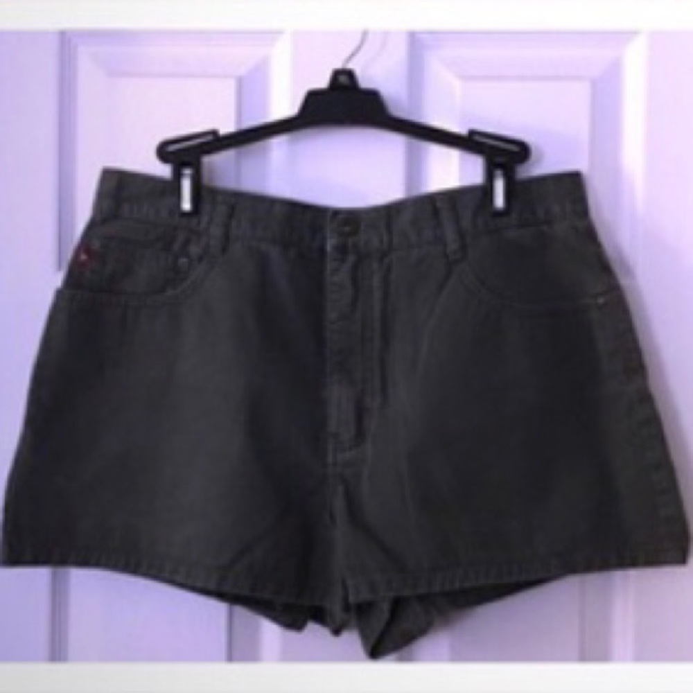 Zana-di. Shorts