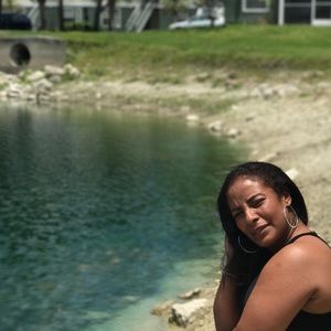 Meet your Posher, Roxanne