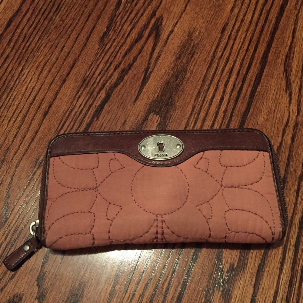 Wallet- Brown leather Fossil wallet