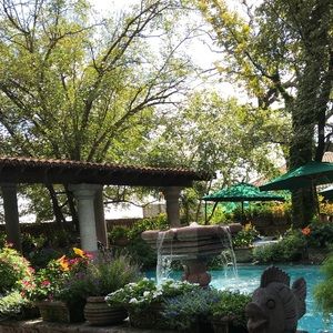 Meet your Posher, Beverly