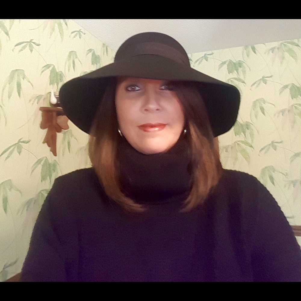 Meet your Posher, Charity