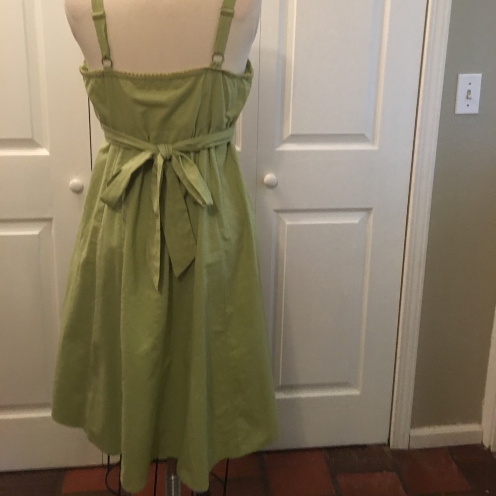 Dress - Picture 2 of 4