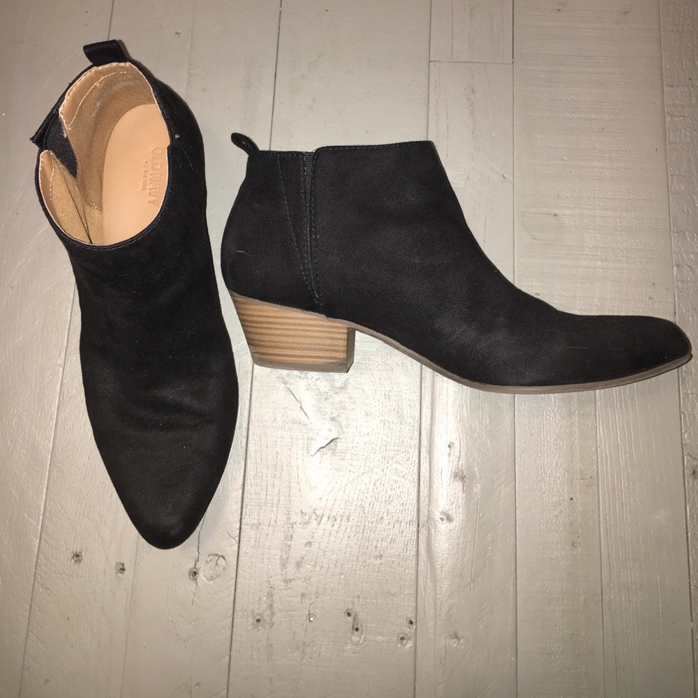 Black ankle booties