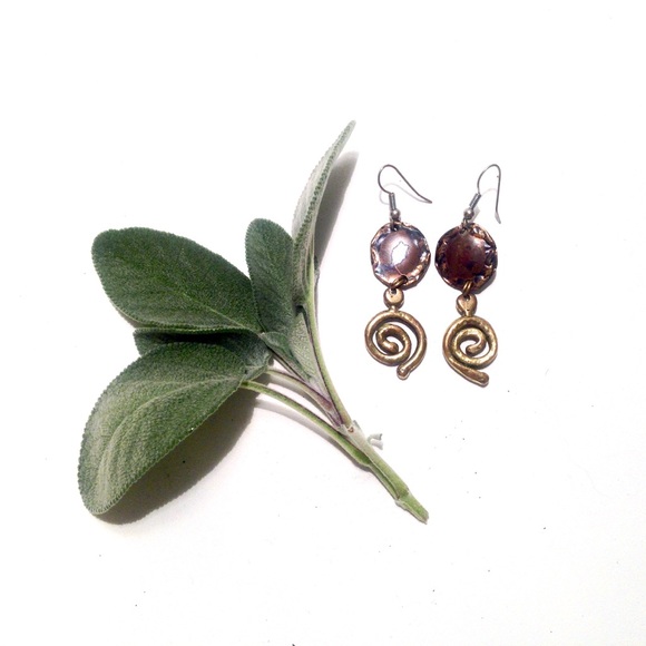 • the mixed metal statement earrings - Picture 4 of 7