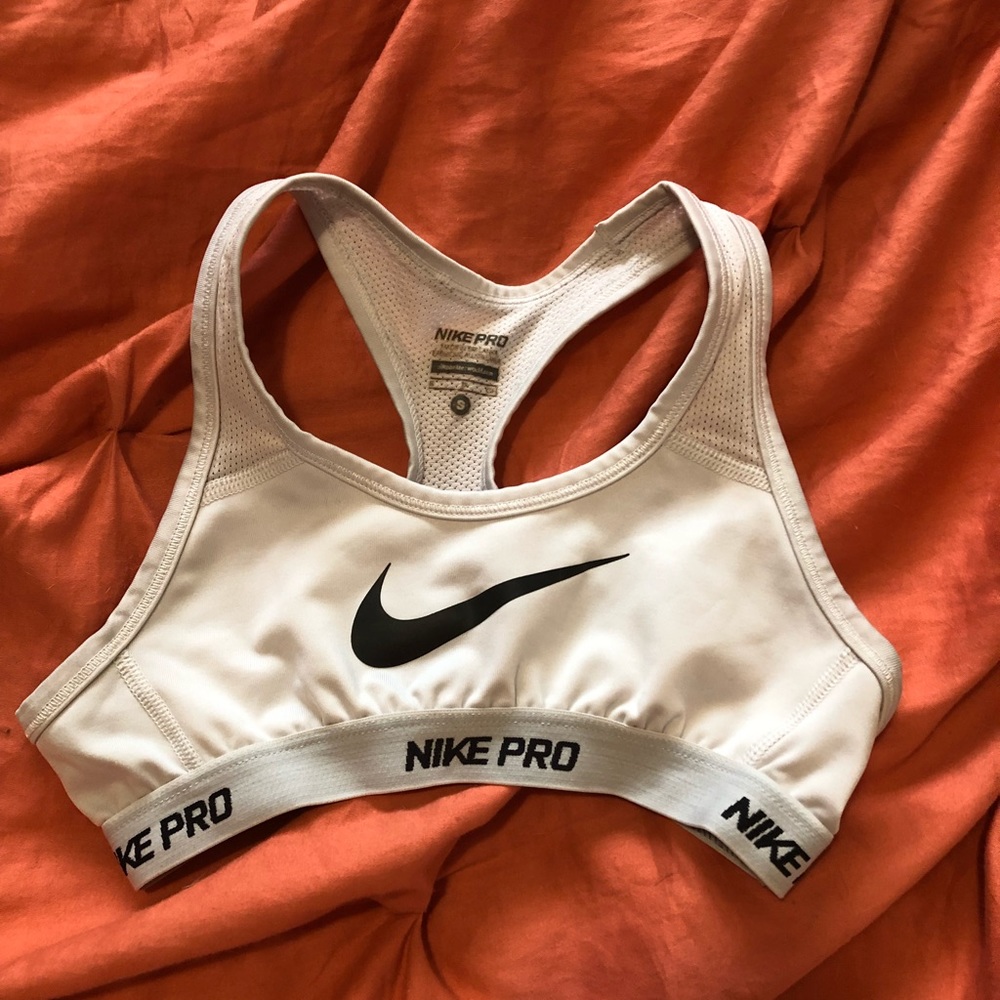 White Nike Pro Sports Bra