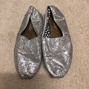Silver glitter toms