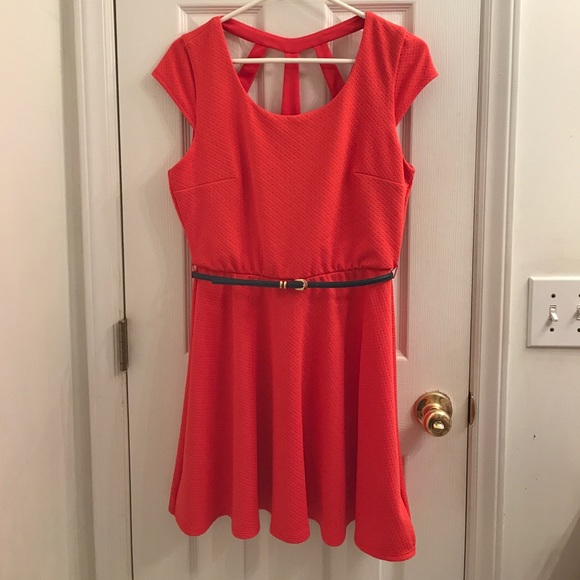 Iz Byer Dresses & Skirts - iZ Byer Coral Dress