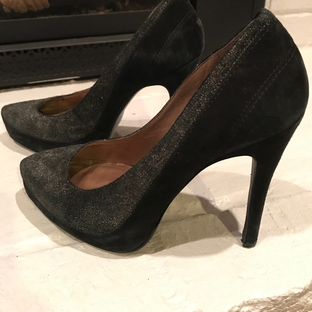 ❗️👠2 for $20❗️ BCBGeneration Black/ Metallic Heel