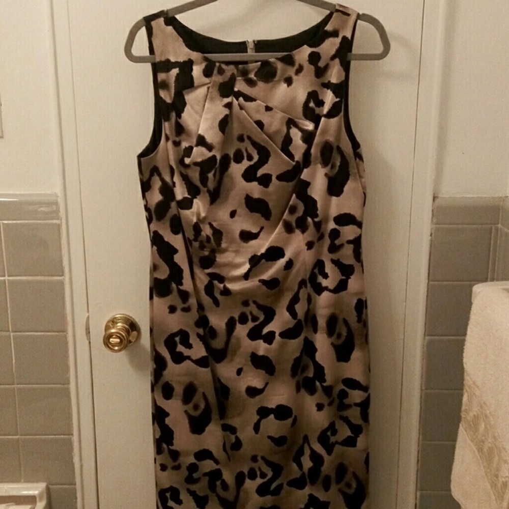 Ann Taylor Taupe and Black Sleeveless Dress