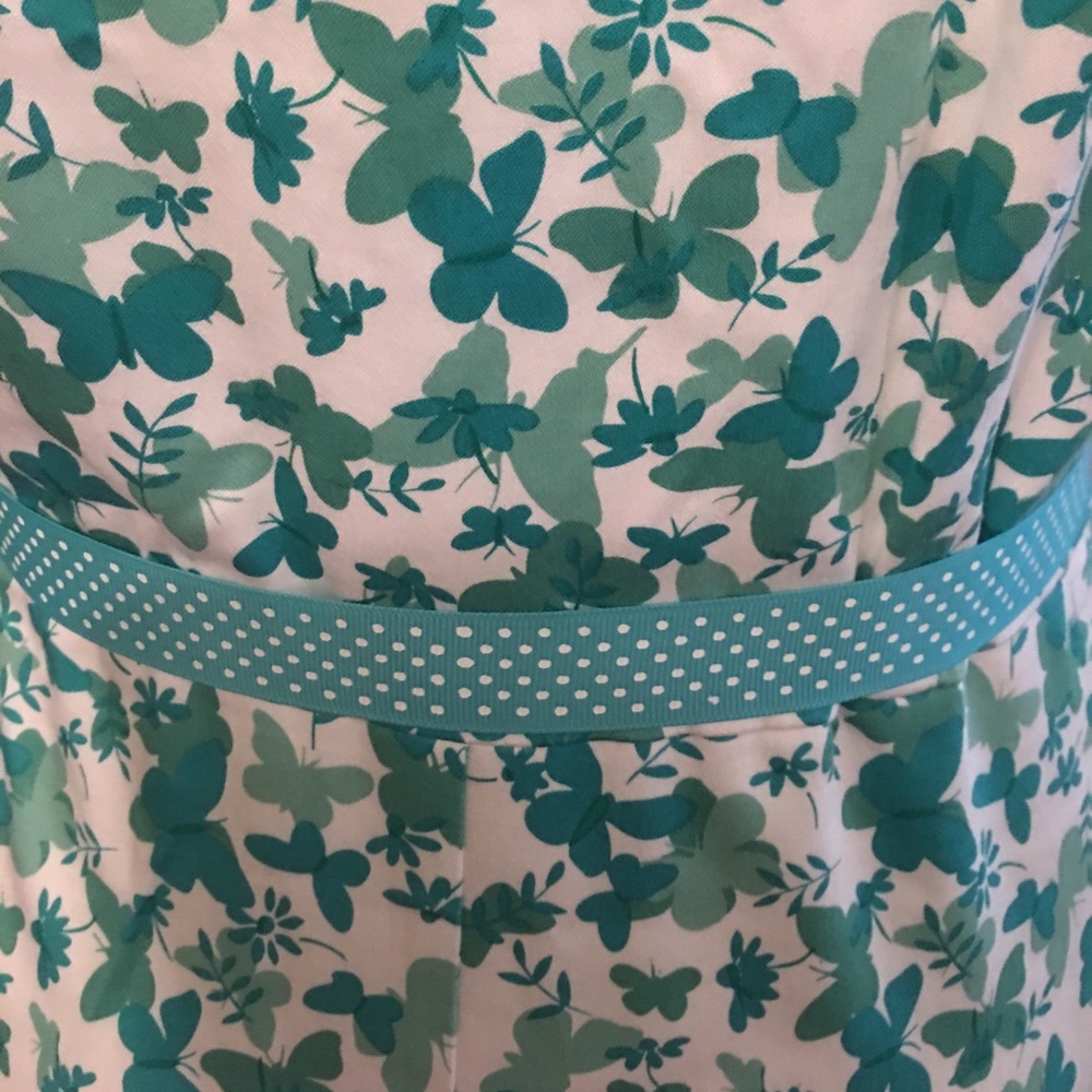 Dress - Picture 4 of 4