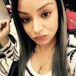 Meet your Posher, Evie