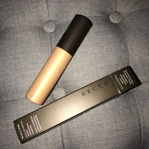 BECCA liquid highlight NEW