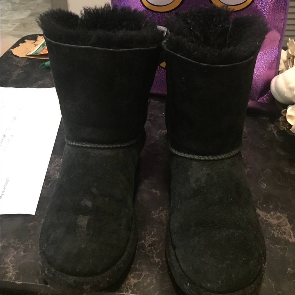 Girls black ugg boots size 2