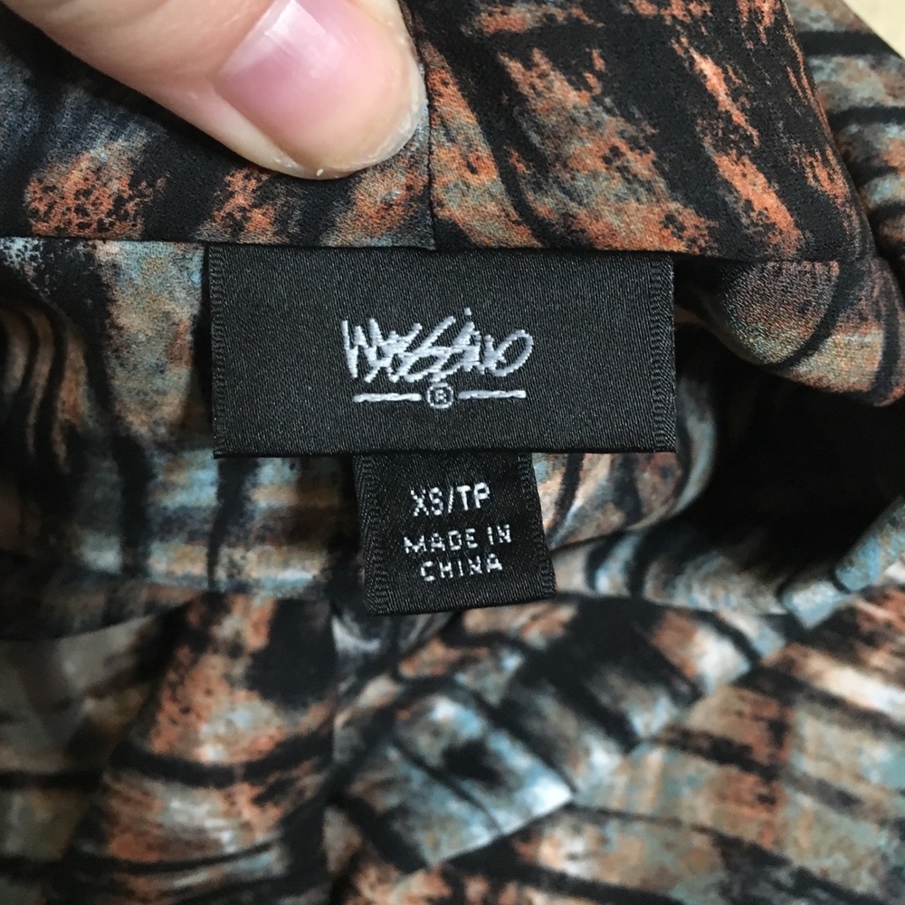 Patterned hi-lo blouse - Picture 4 of 5