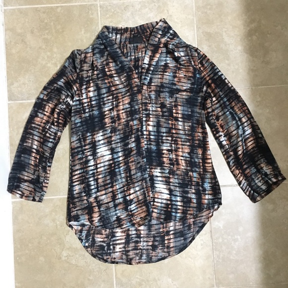 Patterned hi-lo blouse - Picture 2 of 5