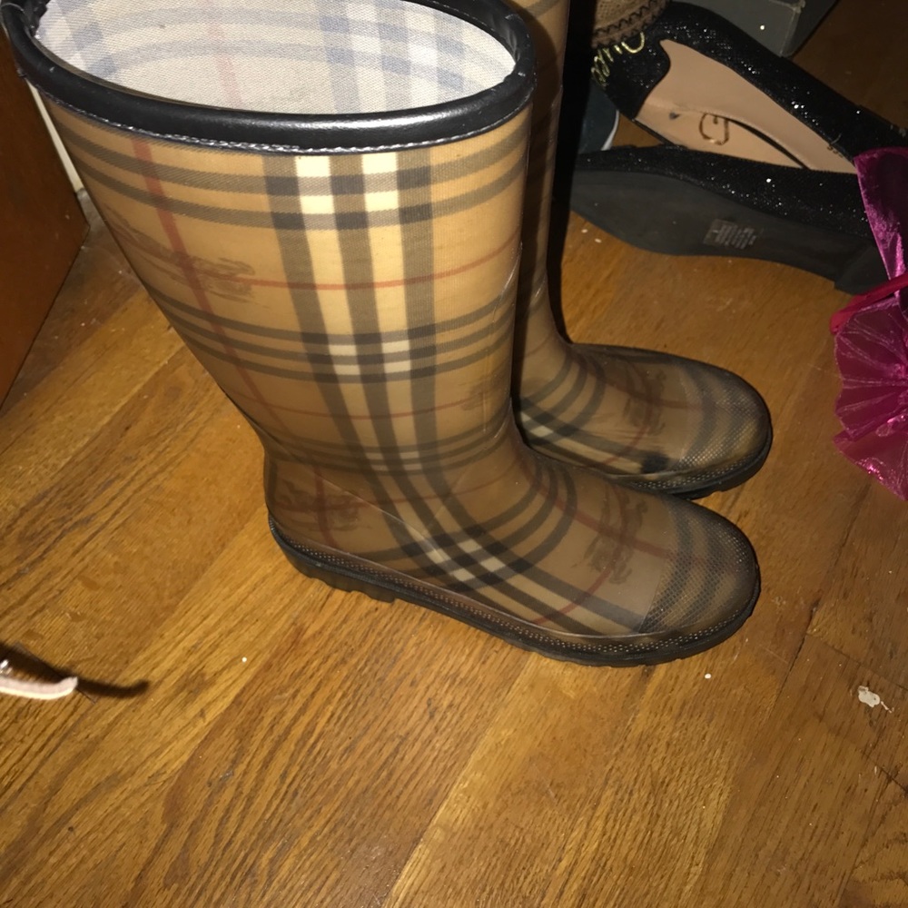 Rain boots