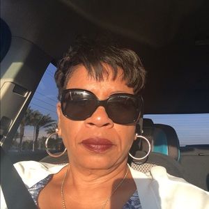 Meet your Posher, Loran