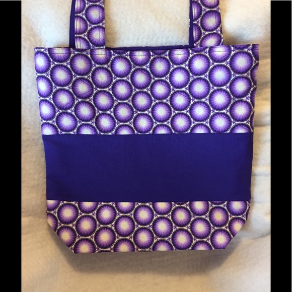 Monogrammed or personalized Tote Bags. - Picture 2 of 3