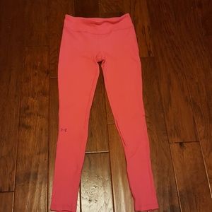 UNDER ARMOR charged leggins.