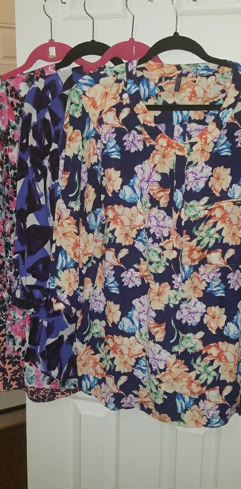 This is a bundle of 4 NYDJ tops.
