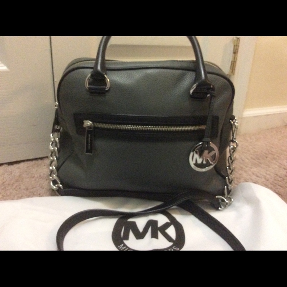 Michael Kor’s knox tassel medium Crossbody