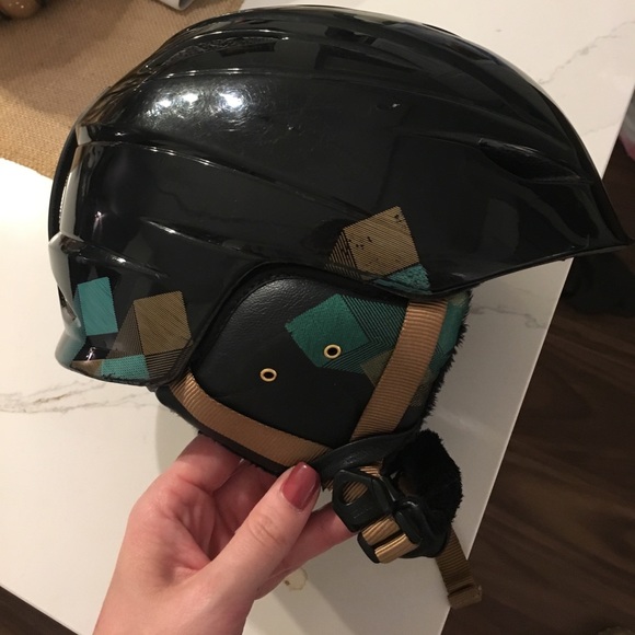 Giro Other - Giro Women's Ski/Snowboard Helmet