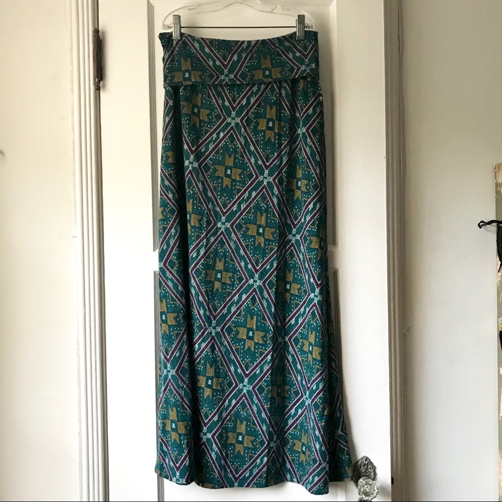 Lily White | Printed Maxi Skirt