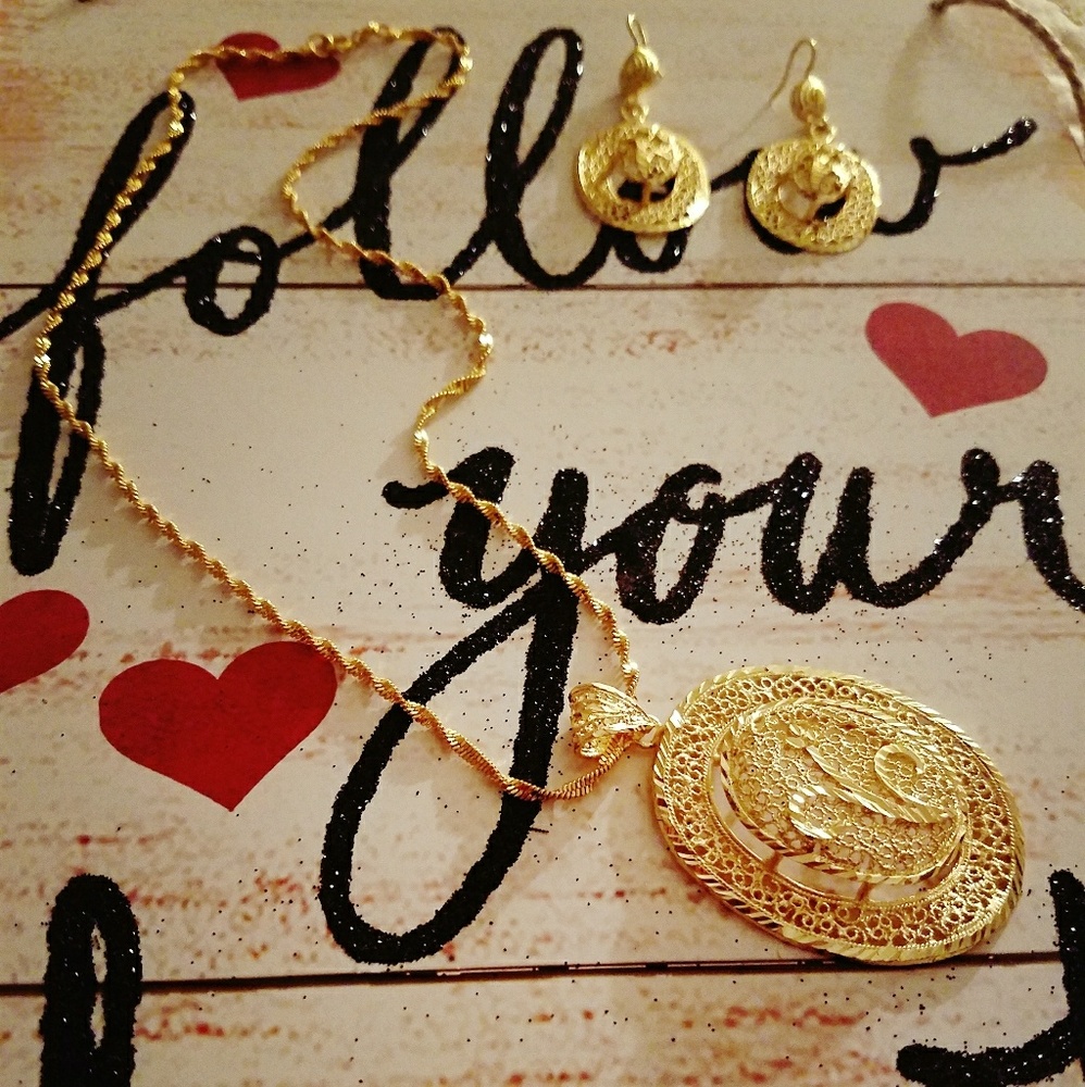 Sun Hat Pendant Necklace set