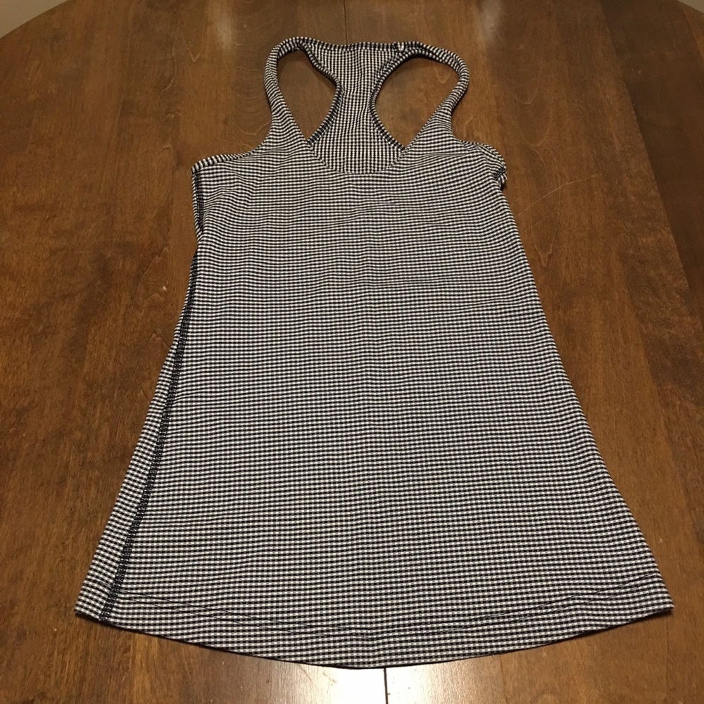 Lululemon Navy and White Houndstooth Racerback