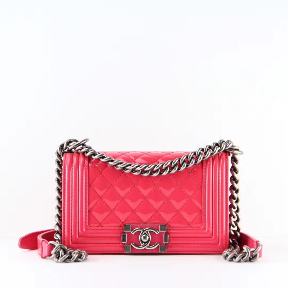 Authentic Chanel Le boy Pink patent Leather bag
