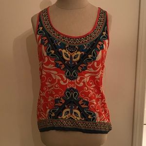 High low patterned tank