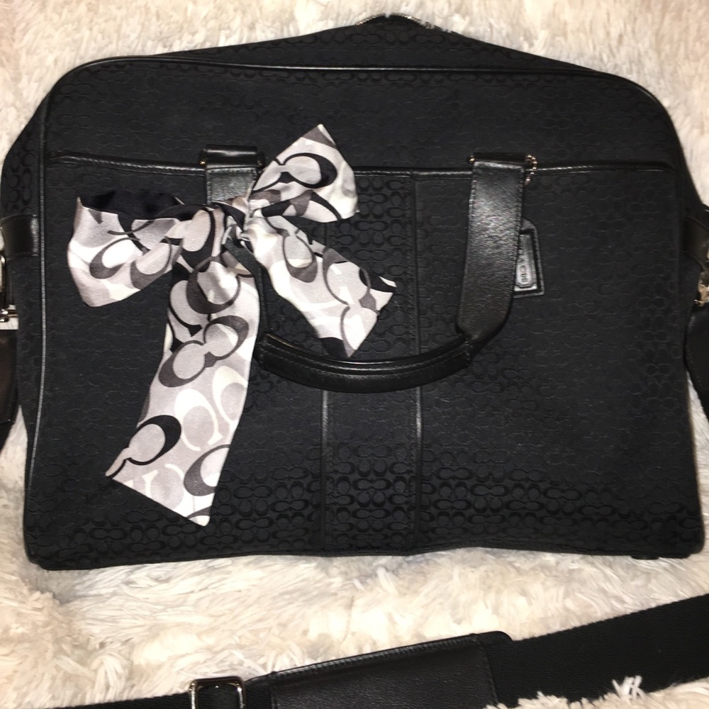 Signature coach briefcase