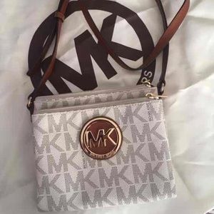 Michael Kors Fulton Signature Crossbody Bag