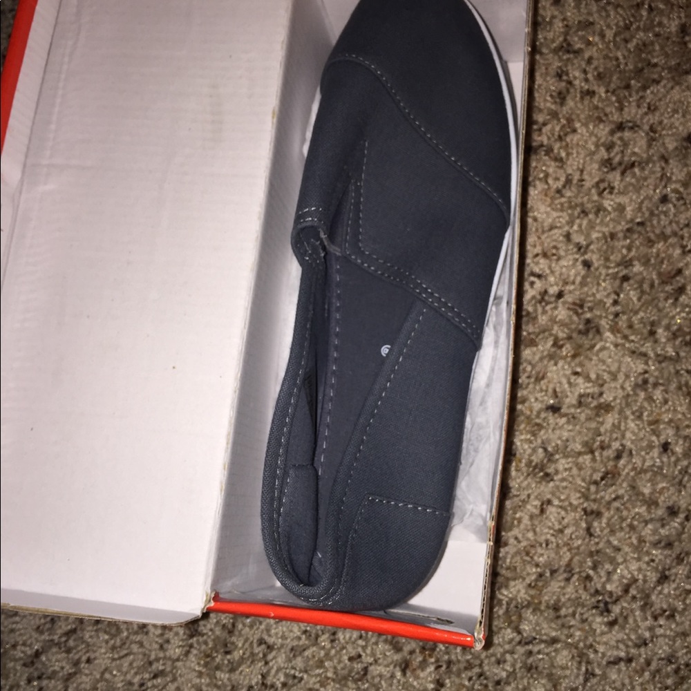 Womens rockland slip ons