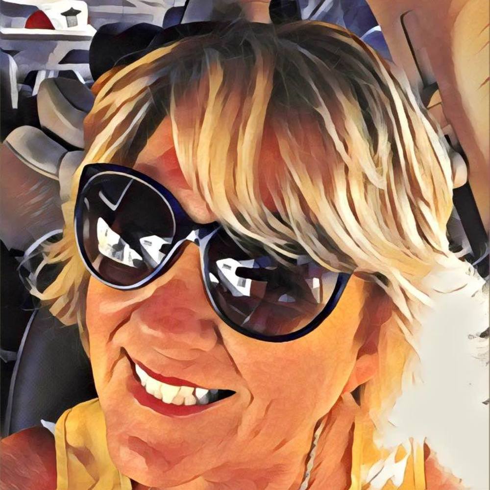 Meet your Posher, Laurie