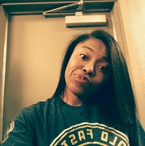 Meet your Posher, Michaela