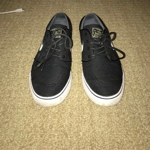 Nike Janoski shoes