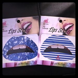 💋 2 pc. Trendy Lip Sticker Tattoo Transfers