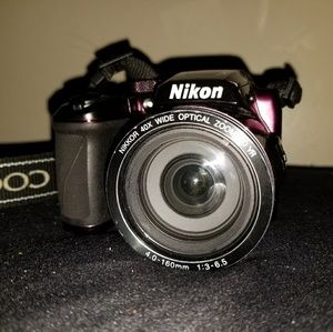 Nixon coolpix B500