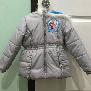 Puffer Frozen character jacket!