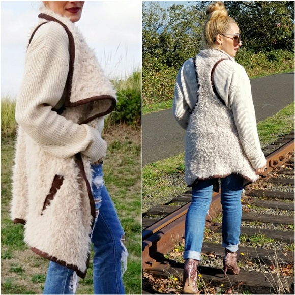 ♥️LAST 1♥️ FAUX SHEARLING FUR VEST - Picture 4 of 4