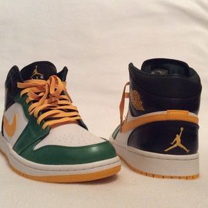 Nike Air Jordan 1 - Green / Gold / Black - New