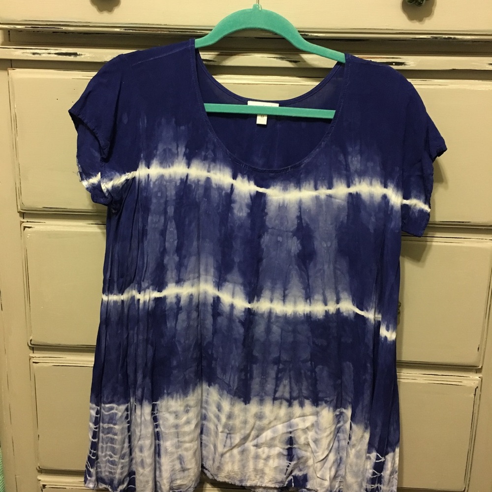 Charming Charlie flowy shirt!